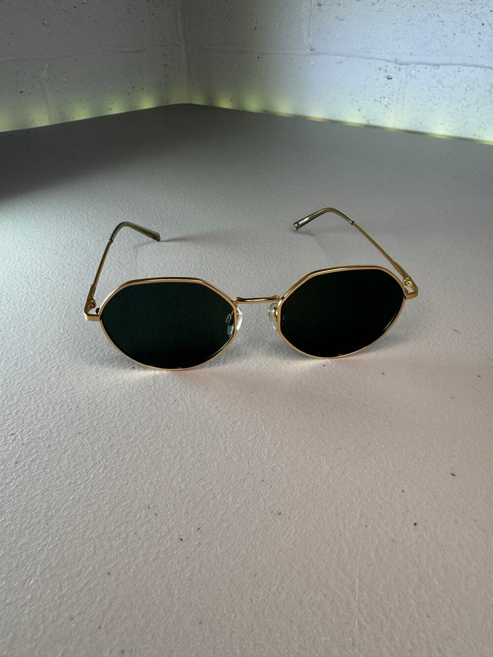 carve harper polarized sunglasses gold metal oval frame dark lenses cat 3